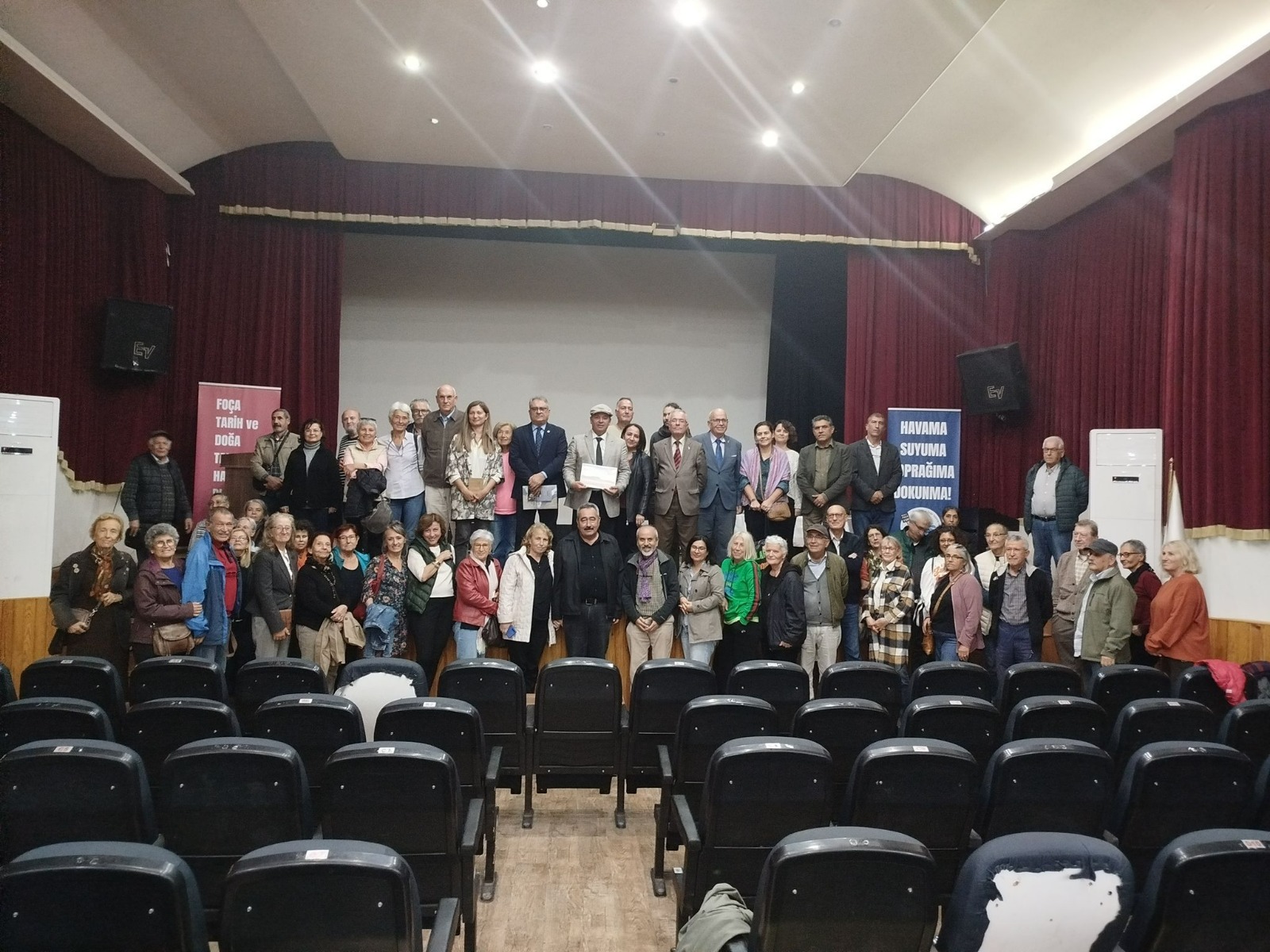 Foça’da düzenlenen etkinlikte Gediz Deltası’ndaki kirlenme ve ekolojik çöküşe dikkat