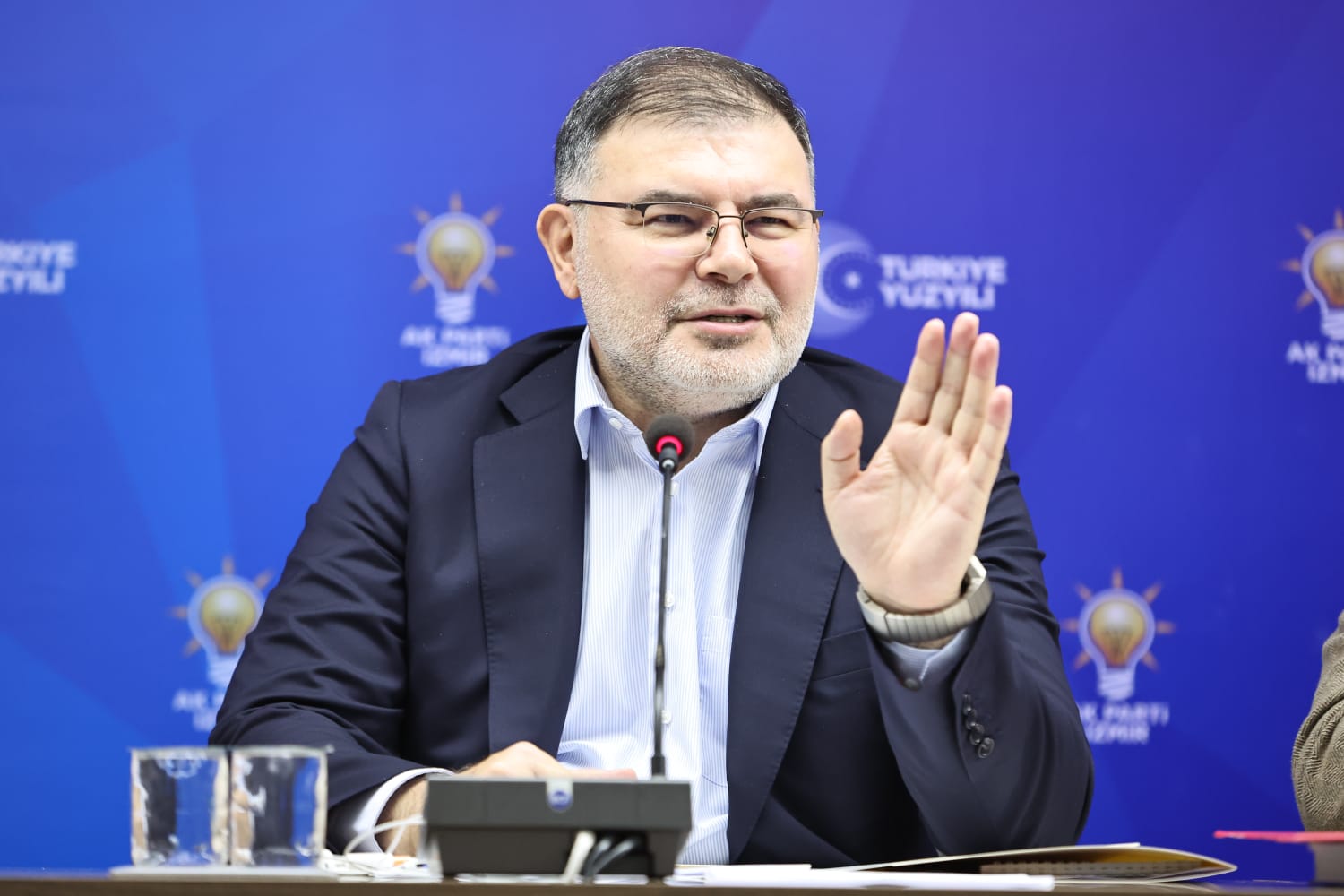 AK Parti İzmir İl Başkanı Bilal Saygılı, CHP’li Çağatay Güç’ün