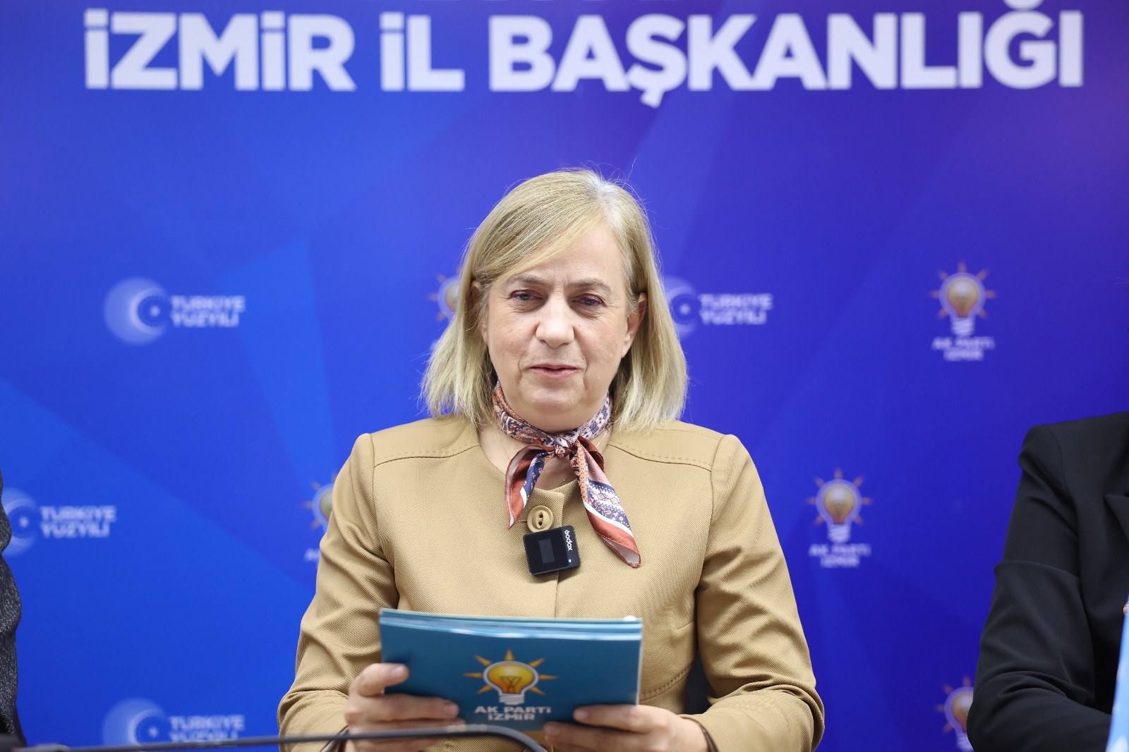 AK Parti İzmir Kadın Kolları, 25 Kasım’da kadına yönelik şiddetin