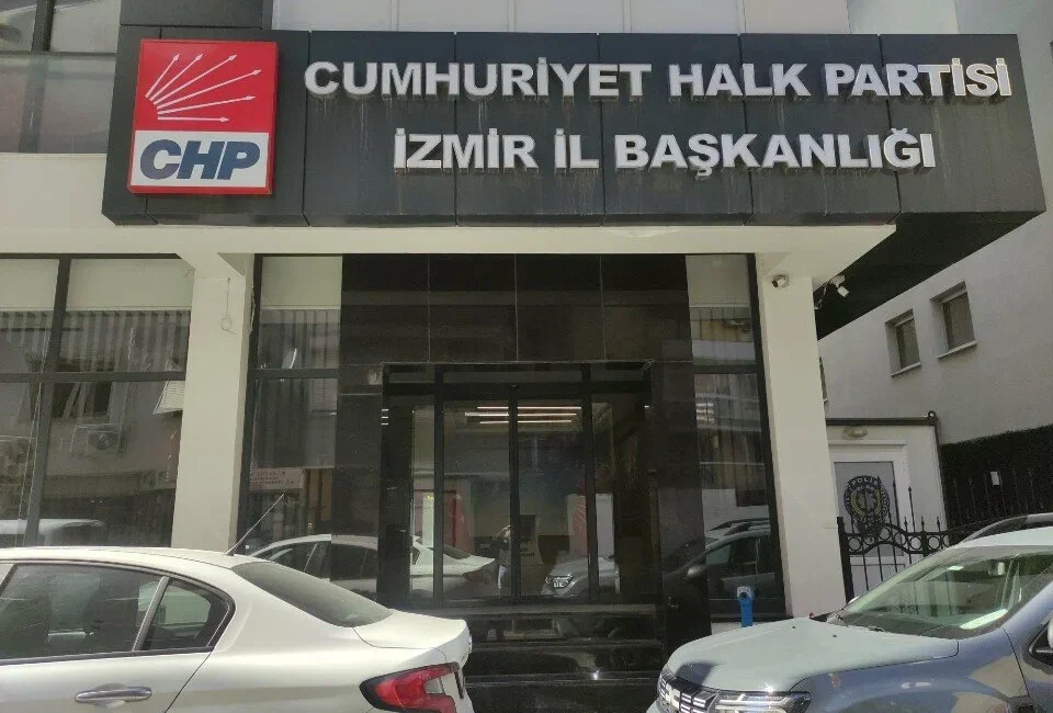 CHP İzmir İl Başkanı Çağatay Güç, kurultay öncesi delegelerle ilk