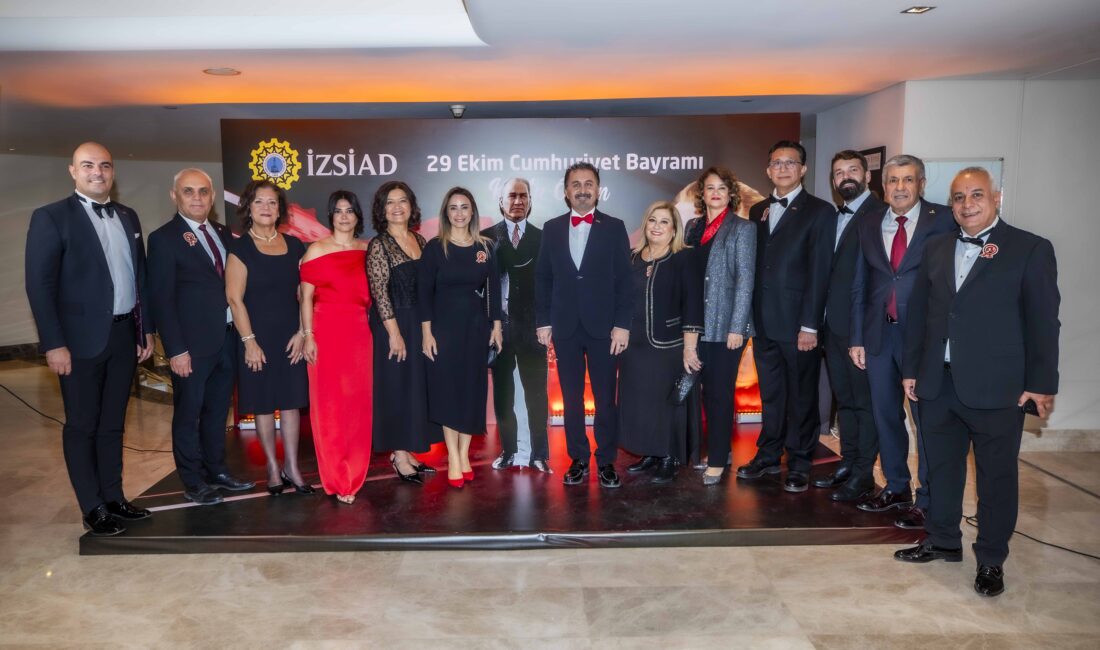 İZSİAD, 29 Ekim Cumhuriyet Bayramı’nı Swissotel Büyük Efes’te düzenlenen coşkulu
