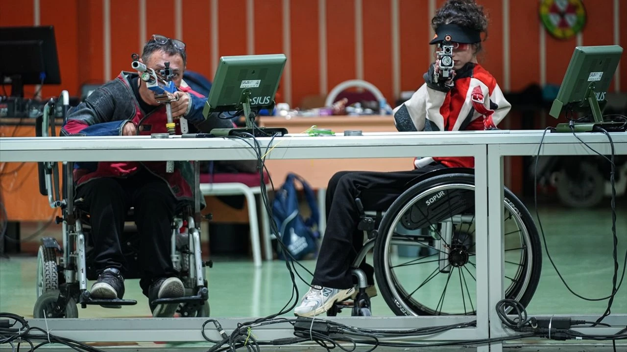 İzmir’de 14 yaşında üçüncü kattan düşerek tekerlekli sandalyeye mahkûm olan