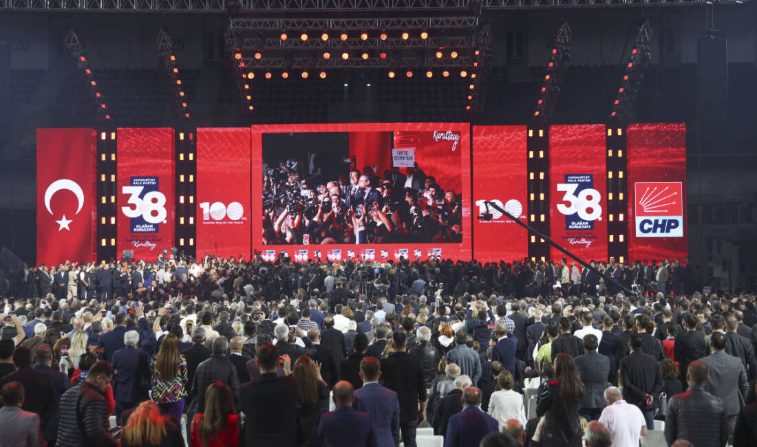 CHP’nin 39. Olağan Kurultayı ikinci gününde genel başkan seçimi, raporların