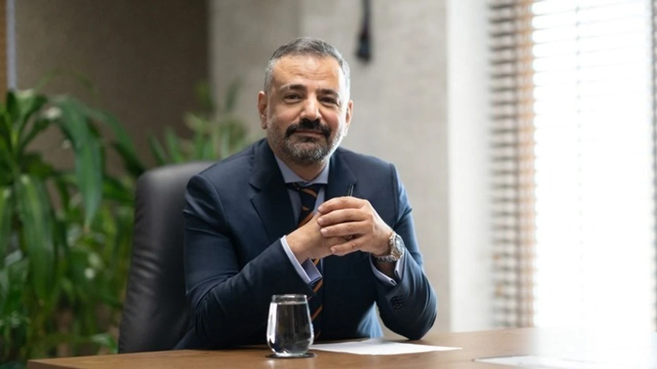 Ev hapsi nedeniyle üç toplantıya katılamayan Şenol Aslanoğlu’nun İZTO meclis