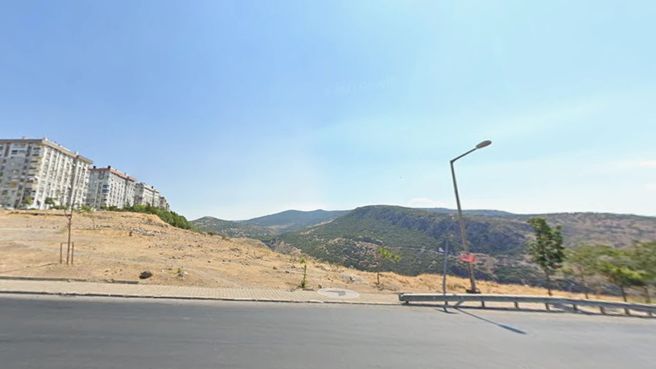 Çevre, Şehircilik ve İklim Değişikliği Bakanlığı’na bağlı Emlak Müzayede, İzmir’in