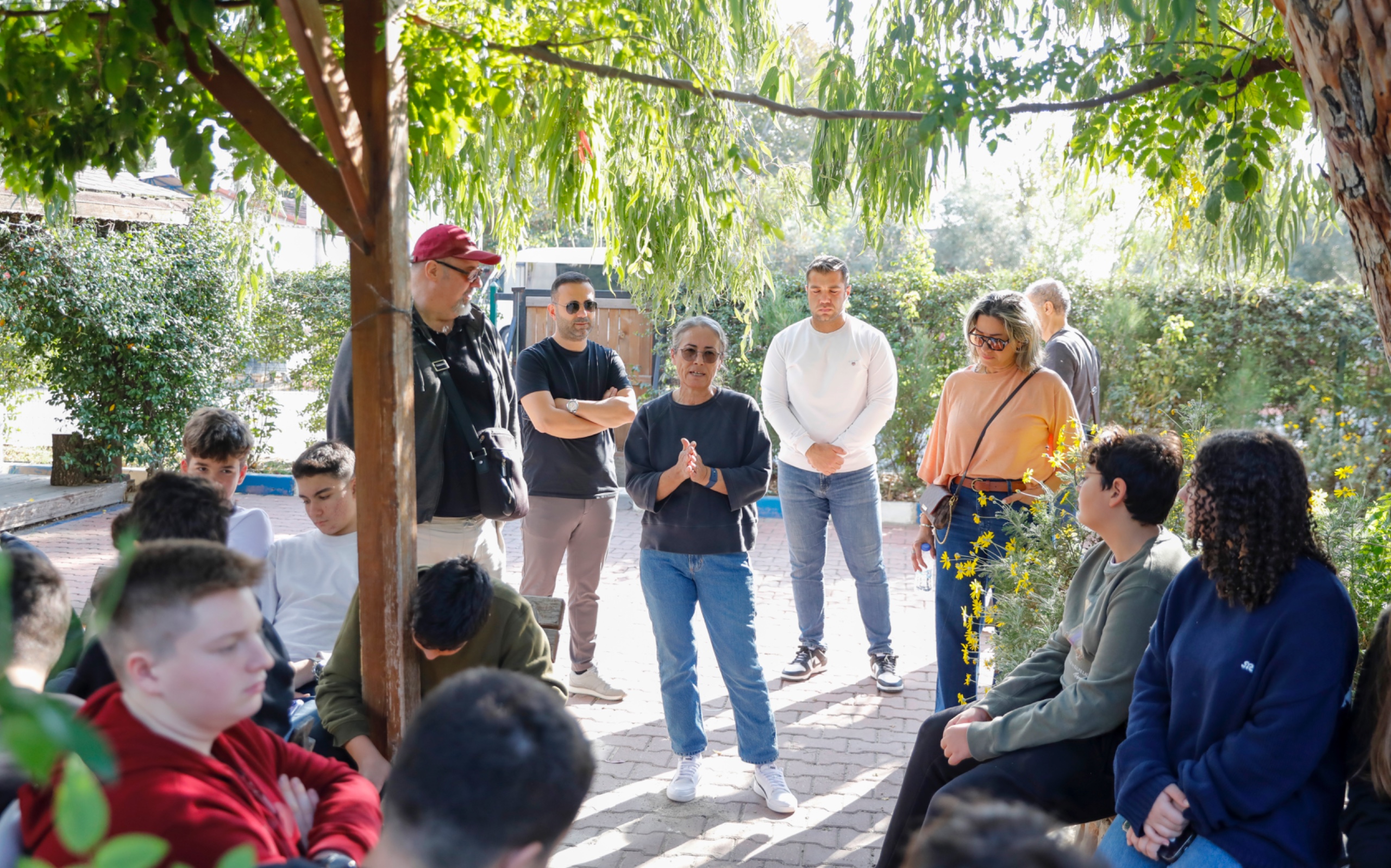 Seferihisar Belediyesi, Can Yücel Tohum Merkezi’nde öğrenciler için düzenlediği atölyelerle