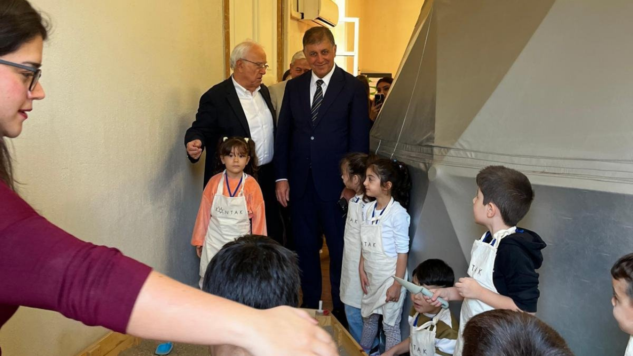 Başkan Cemil Tugay, 20 Kasım Dünya Çocuk Hakları Günü’nde Kontak