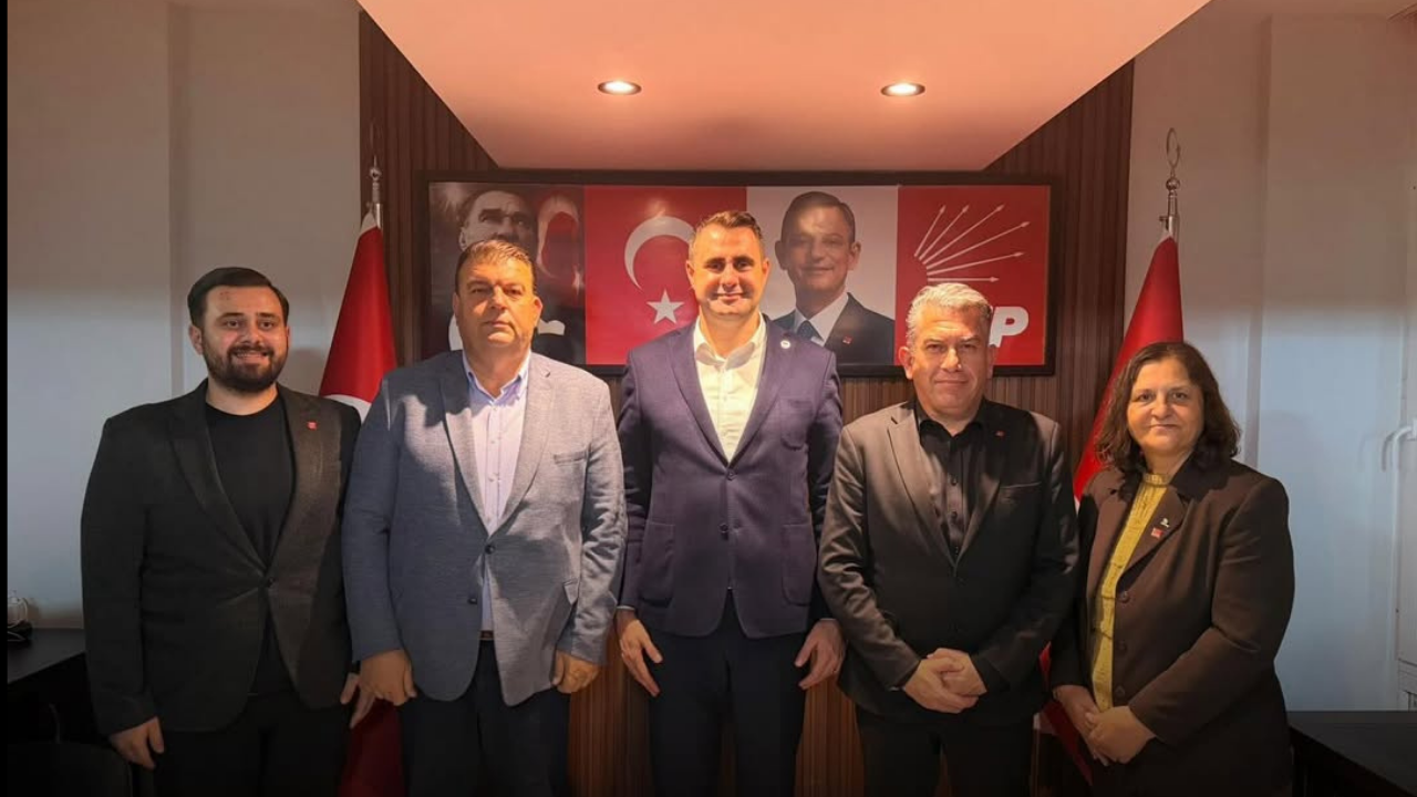 CHP İzmir İl Başkanı Çağatay Güç, Seferihisar’da parti örgütüyle bir