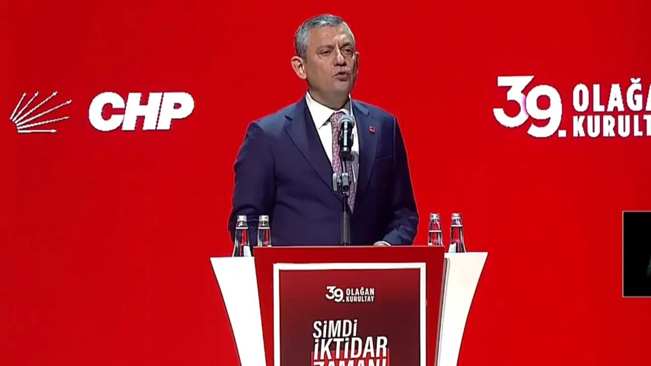 CHP 39. Olağan Kurultayını gerçekleştirdi. Kurultayda tek aday olan Özgür