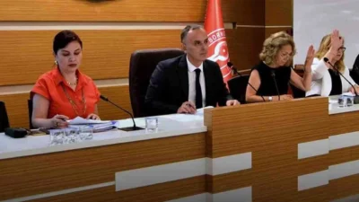 Bornova Belediyesi Kasım Ayı Olağan Meclis Toplantısı’nın ilk oturumunda belediyeye