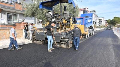 Manisa Büyükşehir Belediyesi, Hürriyet Mahallesi’nde 9 bin ton sıcak asfalt