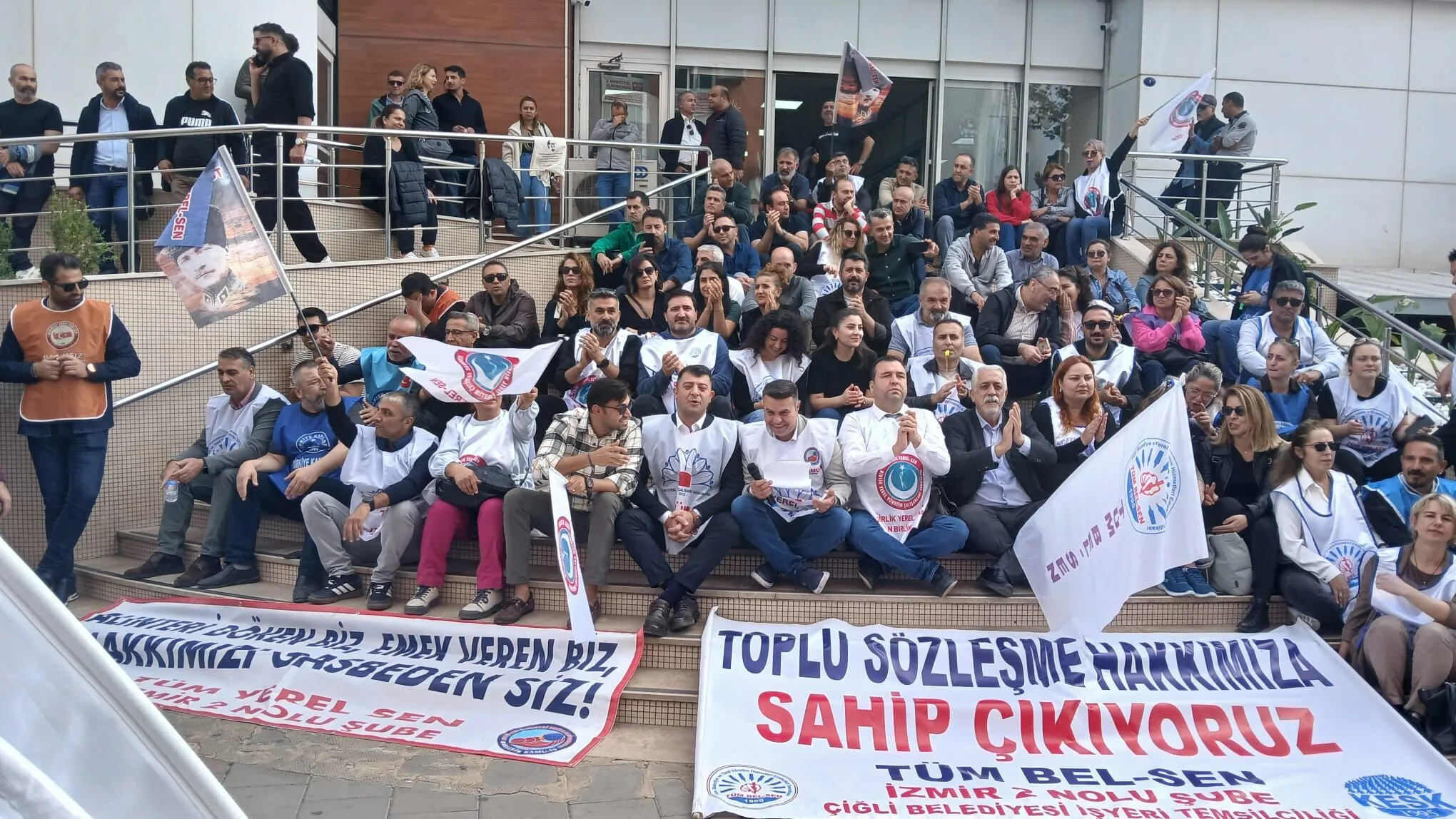 Çiğli Belediyesi çalışanları, ödenmeyen Sosyal Denge Tazminatları nedeniyle 16 gündür