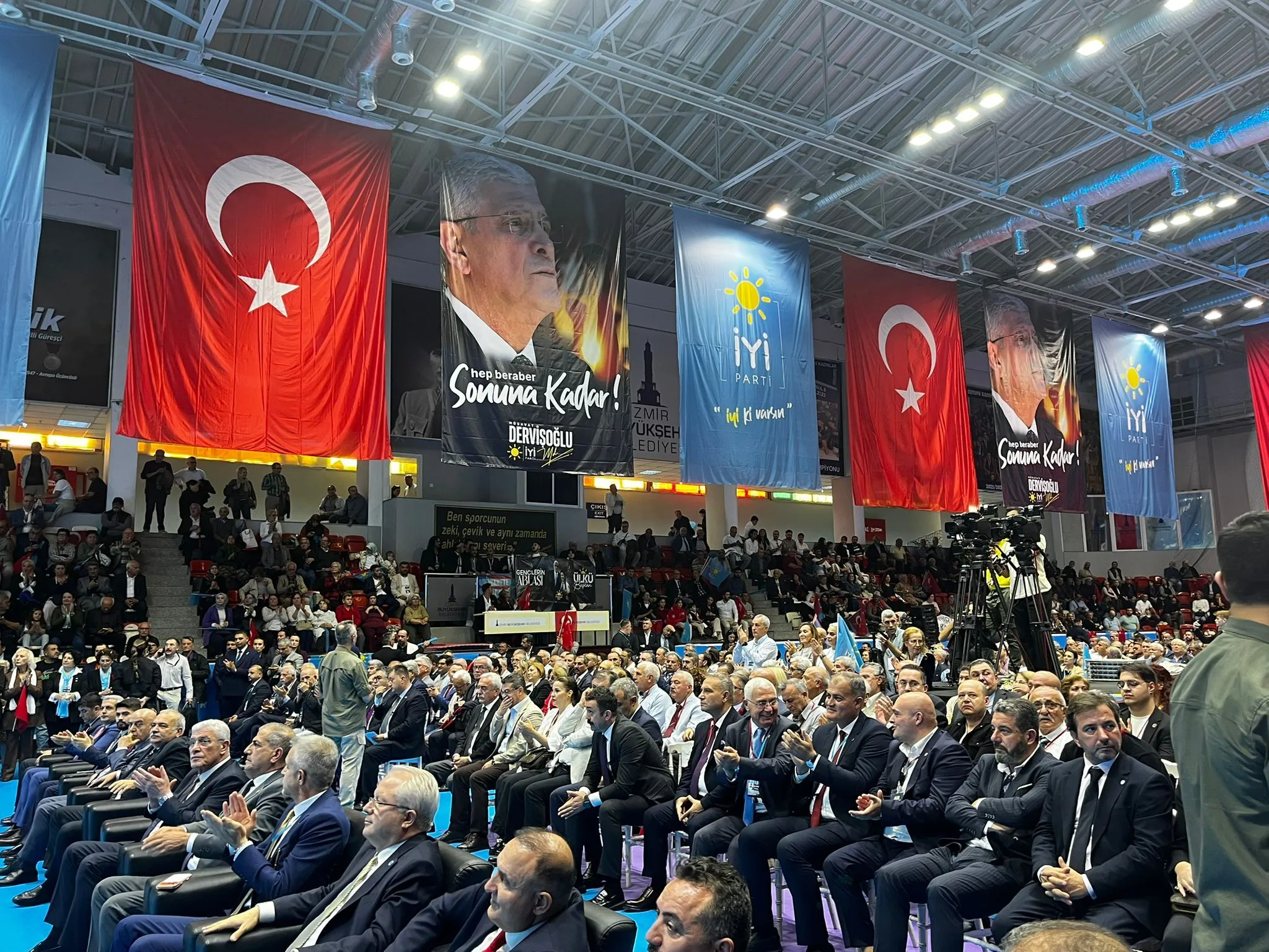 İYİ Parti 4. Olağan İzmir İl Kongresi'nde tek aday olan