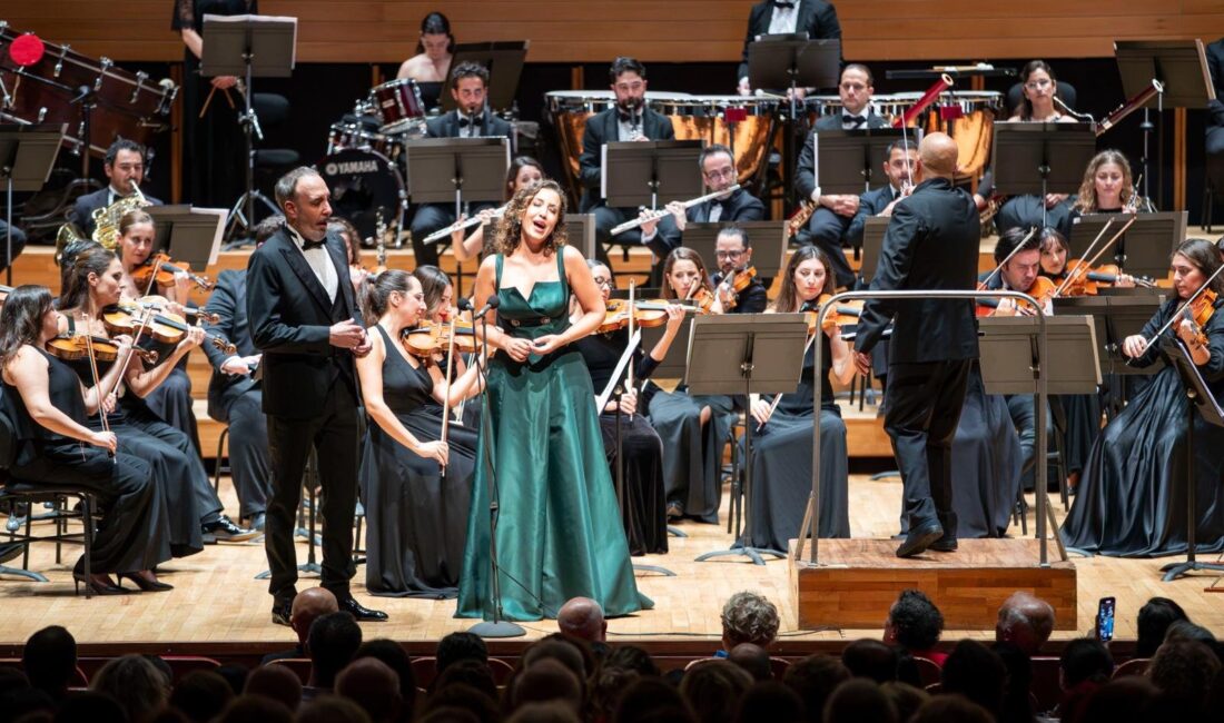 İzmir Büyükşehir Belediyesi’ne bağlı İzmir Oda Orkestrası, 2025-2026 sezonunda dopdolu