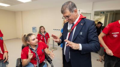 İzmir Büyükşehir Belediyesi, görünür ya da görünmeyen engellilik alanında yurttaşların