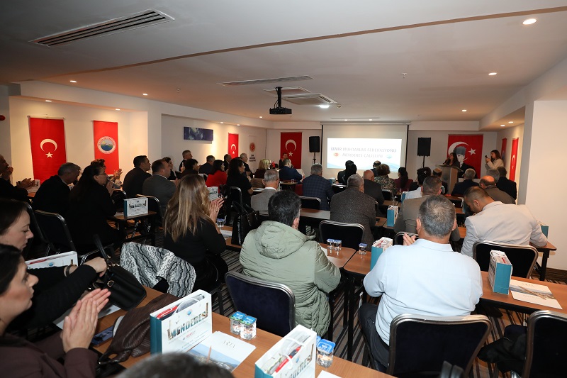 Menderes Belediyesi’nin ev sahipliğinde düzenlenen Muhtarlar Çalıştayı, Türkiye’nin dört bir