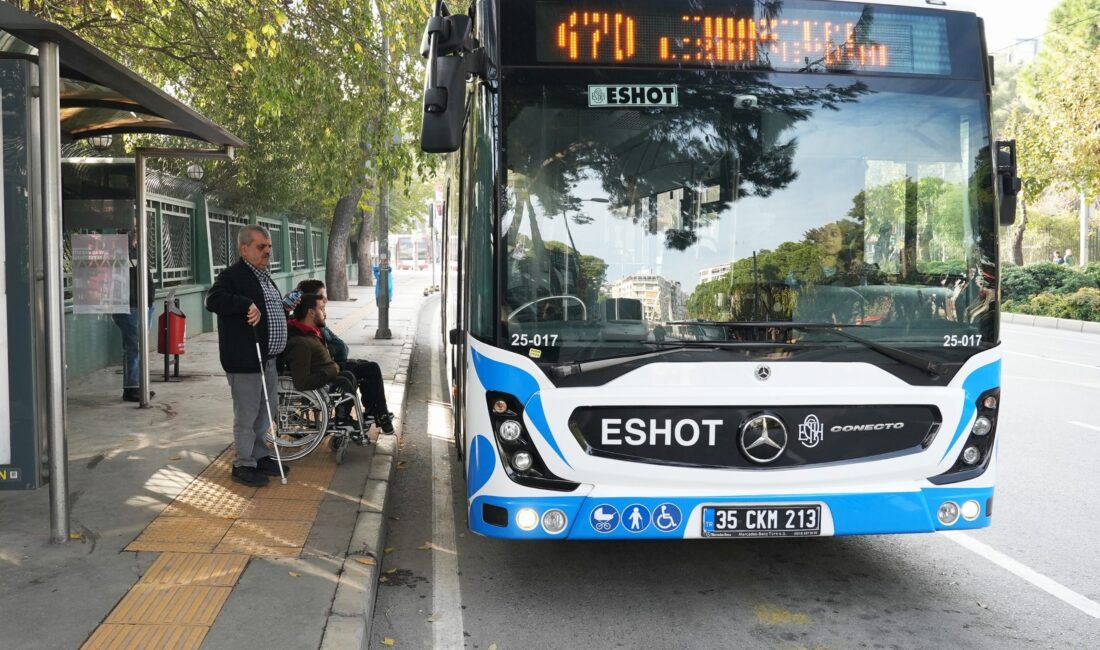 İzmir Büyükşehir Belediyesi, görme engellilere destek olan “Duraktayım” uygulamasını tekerlekli