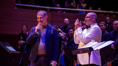 İzmir Büyükşehir Belediyesi, mart 2025’te kaybettiğimiz Edip Akbayram ve Volkan