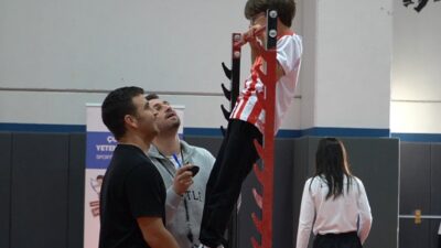 İzmir Büyükşehir Belediyesi’nin ücretsiz “Sportif Yetenek Ölçümü” artık ilçelere taşınıyor.