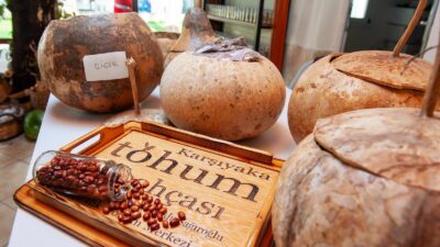 Karşıyaka Belediyesi, Şehit Muhittin-Ayşe Dudu Sağıroğlu Tohum Bohçası aracılığıyla bir