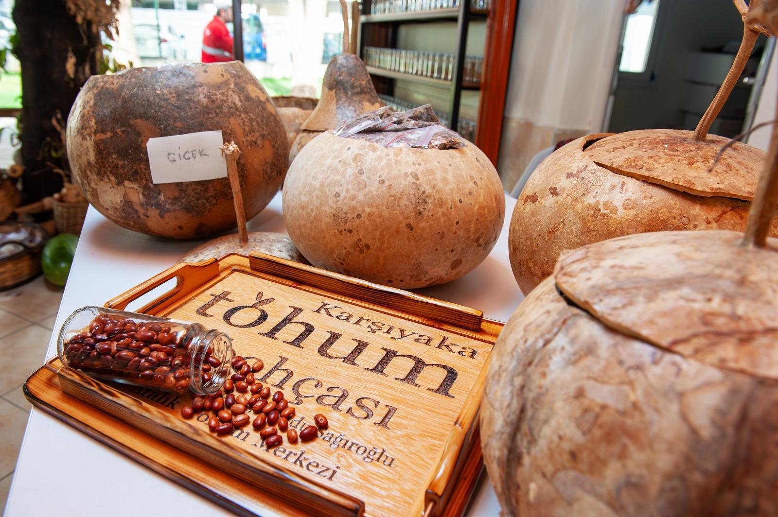 Karşıyaka Belediyesi, Şehit Muhittin-Ayşe Dudu Sağıroğlu Tohum Bohçası aracılığıyla bir