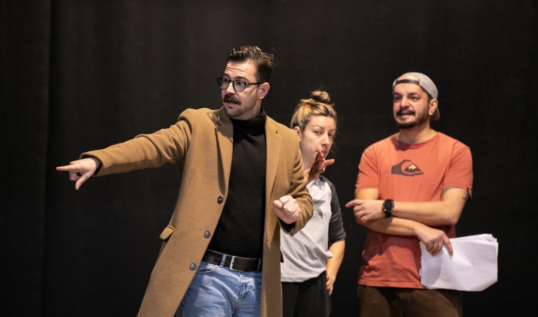 İzmir Şehir Tiyatroları, çocukların ve ailelerin birlikte izleyebileceği “Don Kişot: