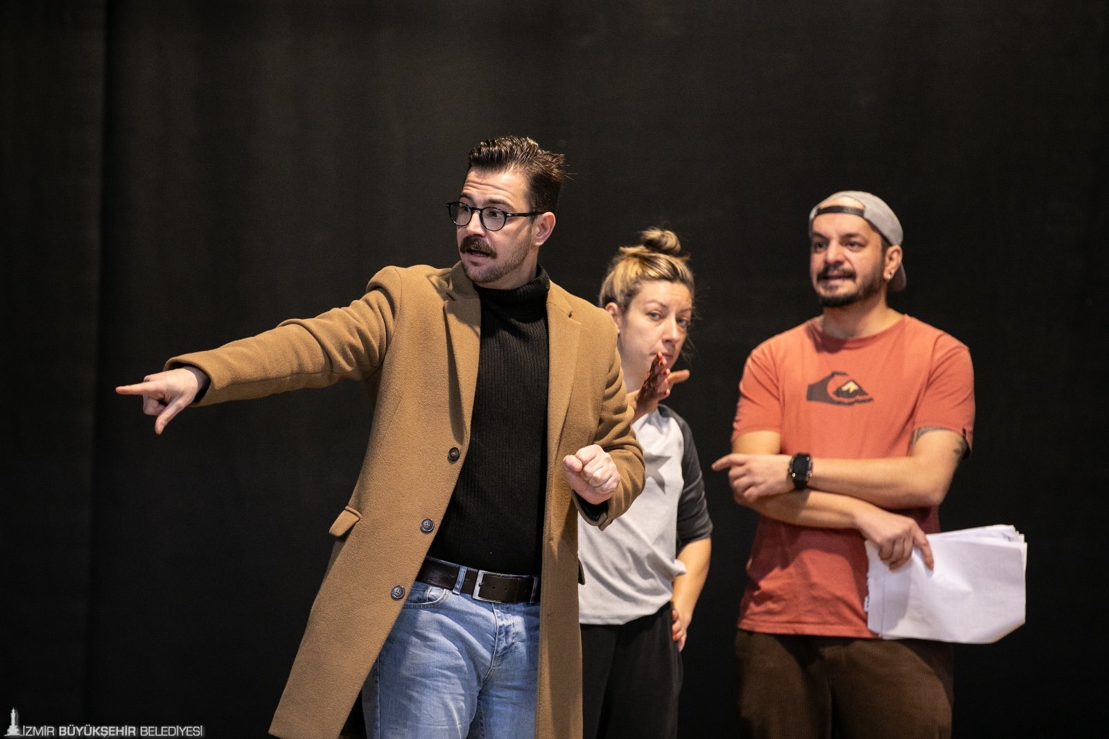 İzmir Şehir Tiyatroları, çocukların ve ailelerin birlikte izleyebileceği “Don Kişot: