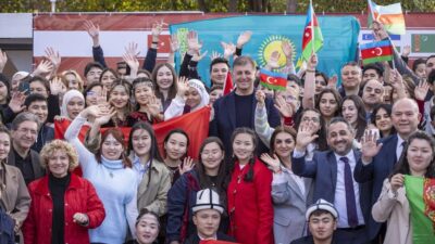 İzmir Büyükşehir Belediye Başkanı Dr. Cemil Tugay, Dünya Türk Dili