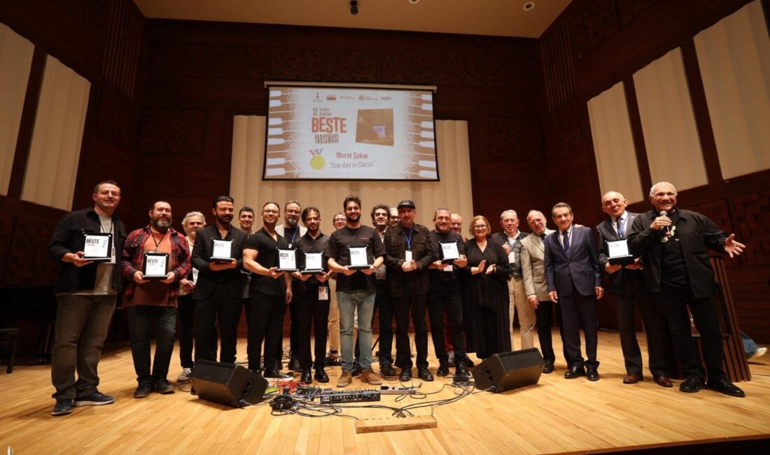 İzmir Büyükşehir Belediyesi’nin paydaşları arasında yer aldığı 32. TBD-Halıcı Bilgisayarla