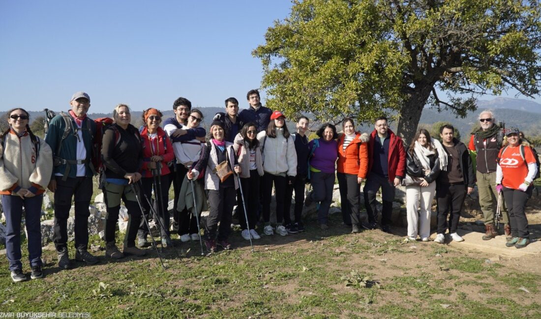 İzmir Büyükşehir Belediyesi, Dünya Dağlar Günü kapsamında üniversite öğrencilerini Efes-Mimas