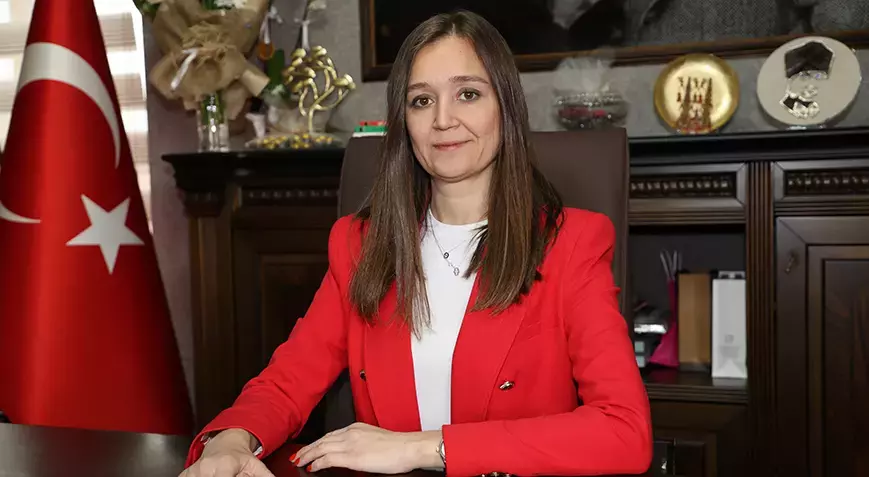 Kolon kanseri tedavisi gören Şehzadeler Belediye Başkanı Gülşah Durbay, ilaç