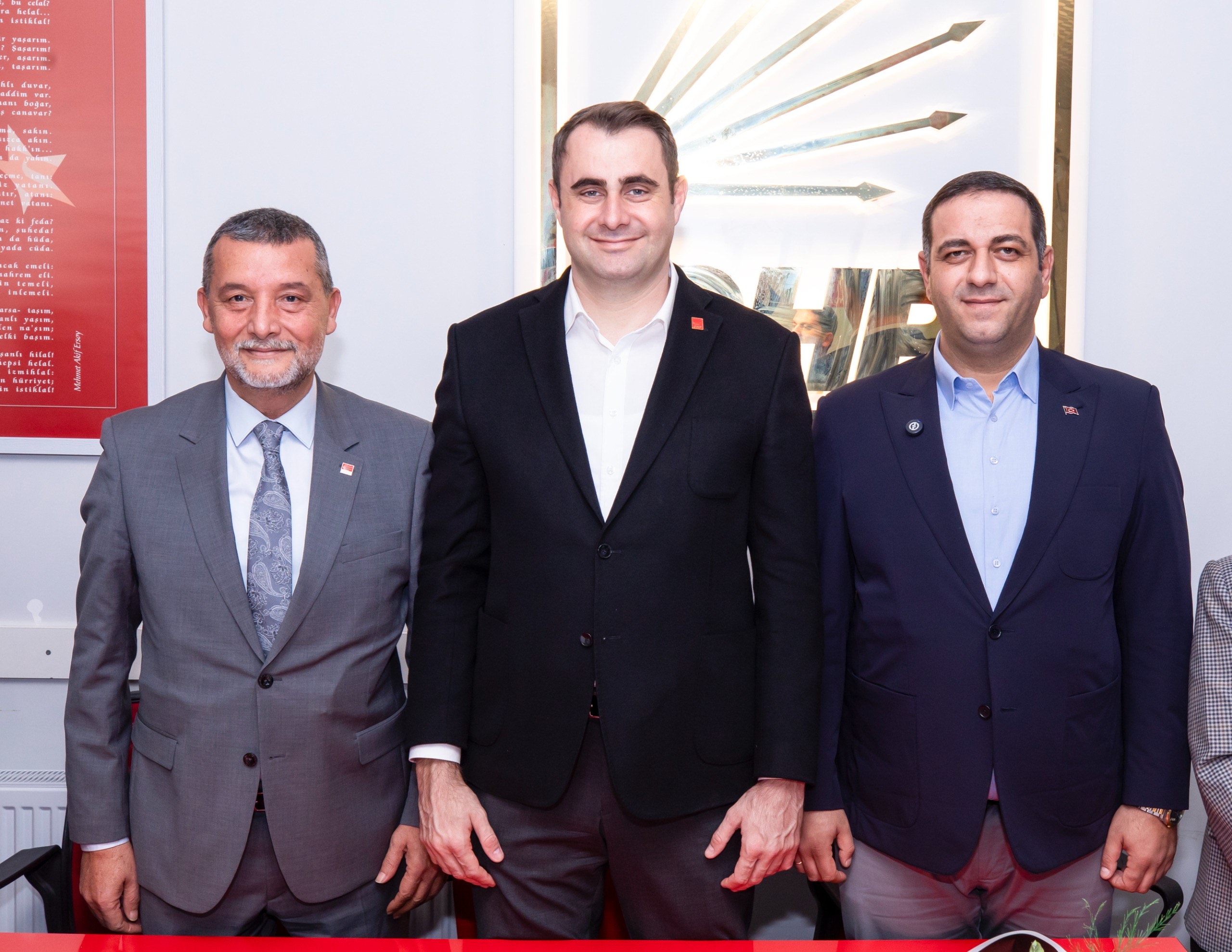 CHP İzmir İl Başkanı Çağatay Güç, kurultay sonrası Narlıdere’de sahaya