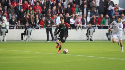 Karşıyaka’nın 18 yaşındaki kanat oyuncusu Adem Yeşilyurt, U19 Milli Takımı’nın