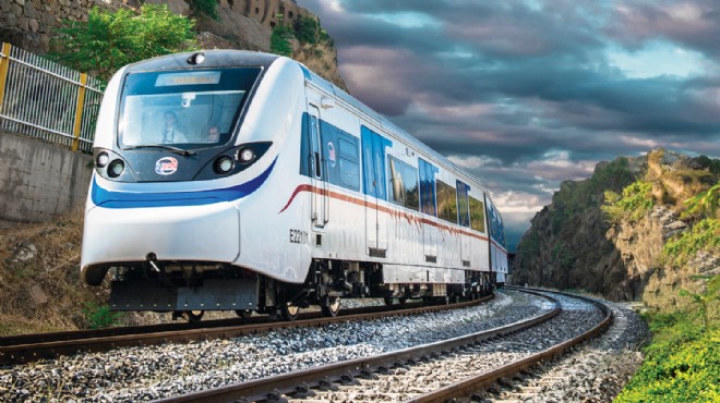 İzmir Büyükşehir Belediye Başkanı Tugay, İZBAN gecikmelerinin TCDD kaynaklı olduğunu