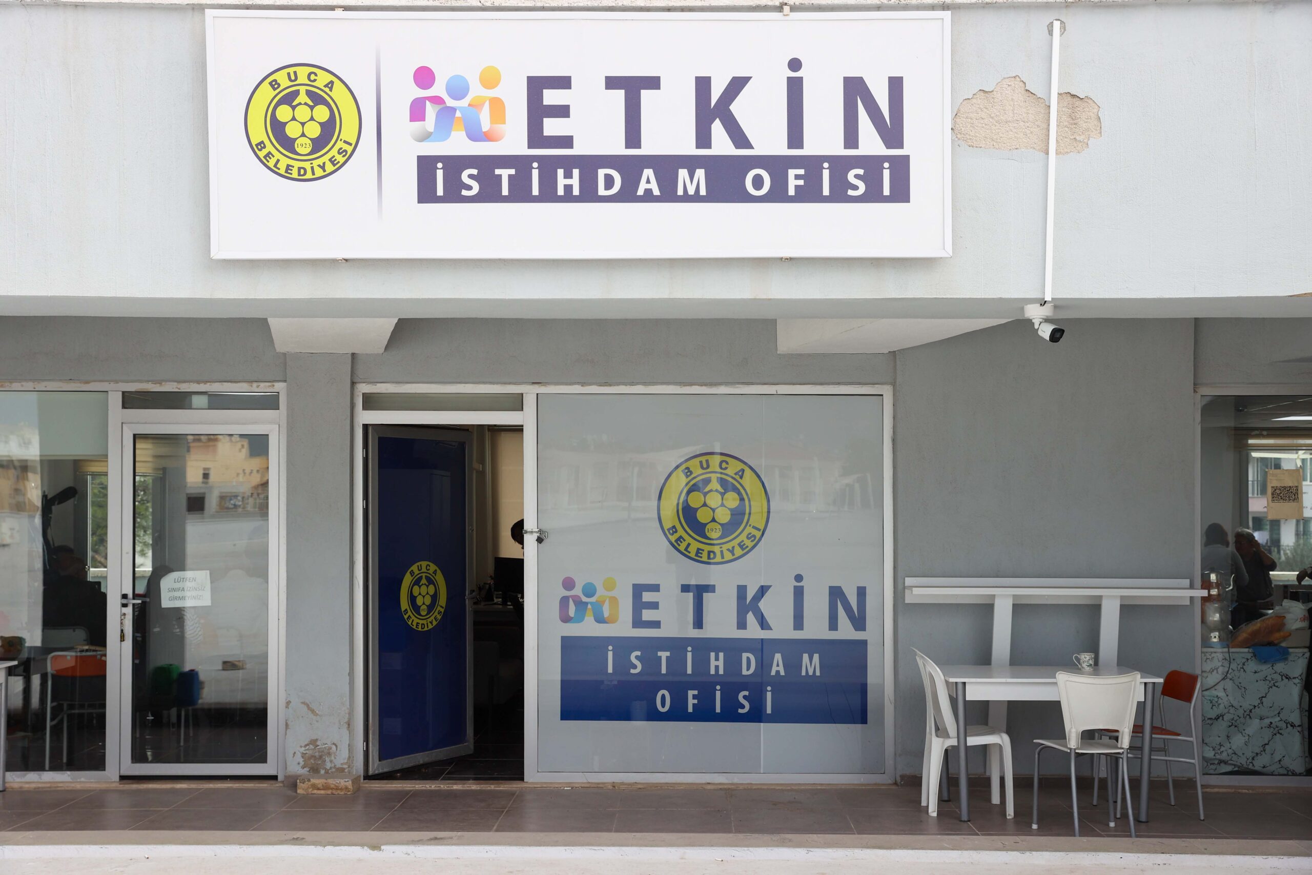 Buca Belediyesi’nin Etkin İstihdam Ofisleri, son 6 ayda 102 toplu