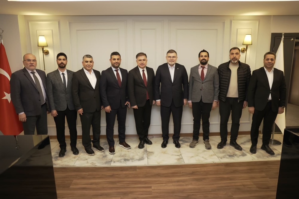 DEVA Partisi İzmir İl Başkanı Aybar Uygur, AK Parti İzmir