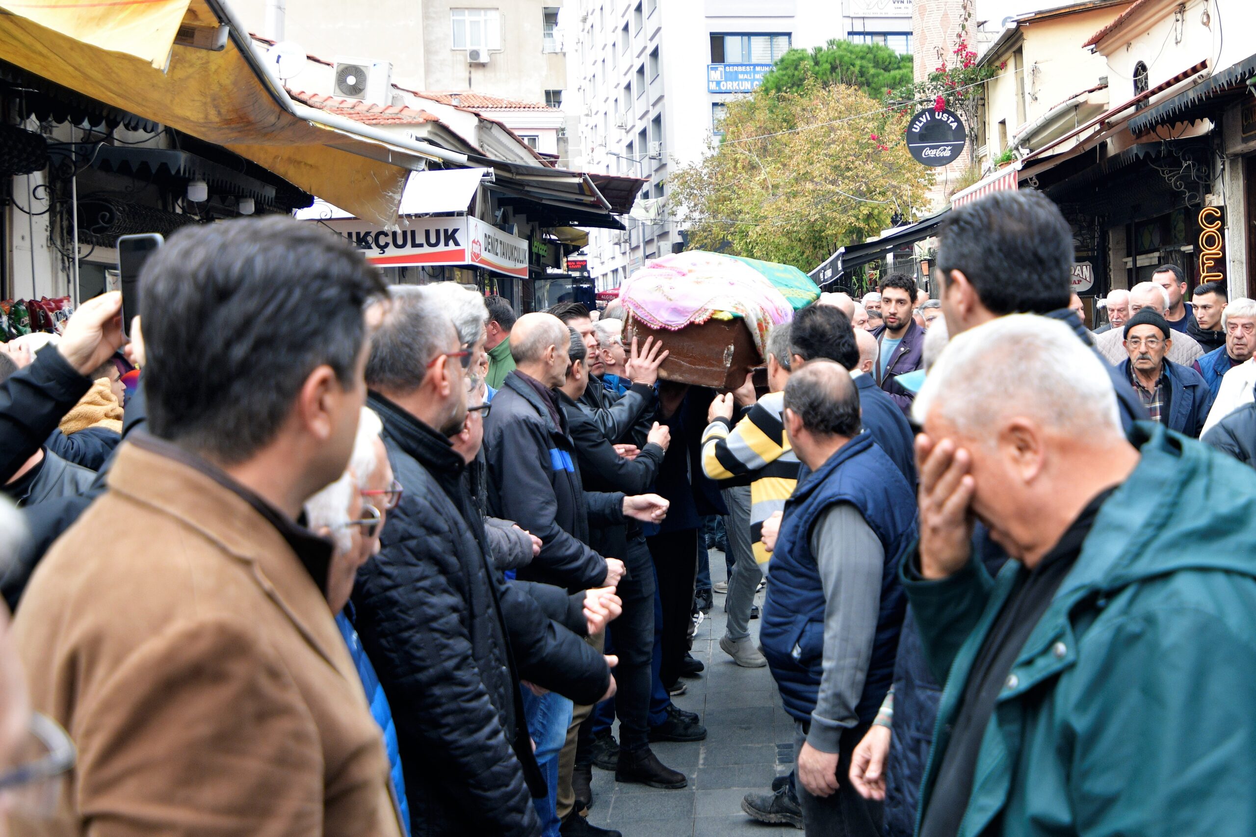 Erzene Mahallesi muhtarlığında üç kuşaktır görev yapan Ayşe Müjgan Pakyürek,