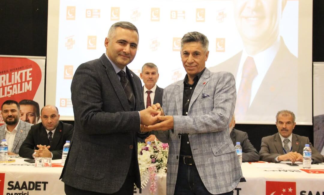 Saadet Partisi İzmir’de geçtiğimiz ay en çok üye kaydını gerçekleştiren