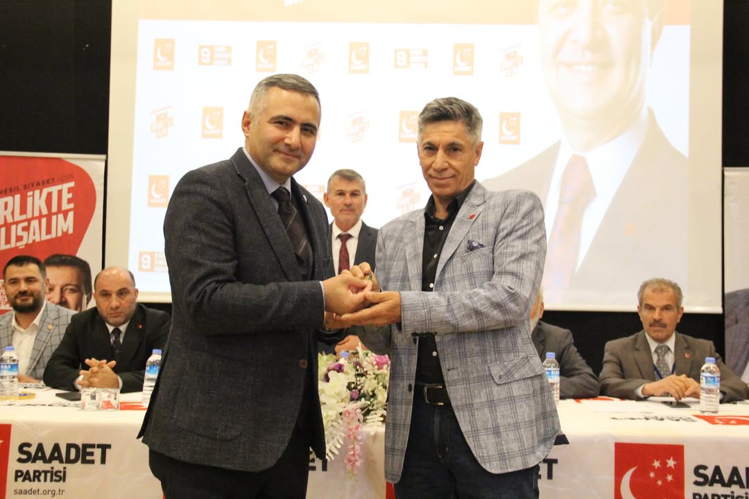 Saadet Partisi İzmir’de geçtiğimiz ay en çok üye kaydını gerçekleştiren