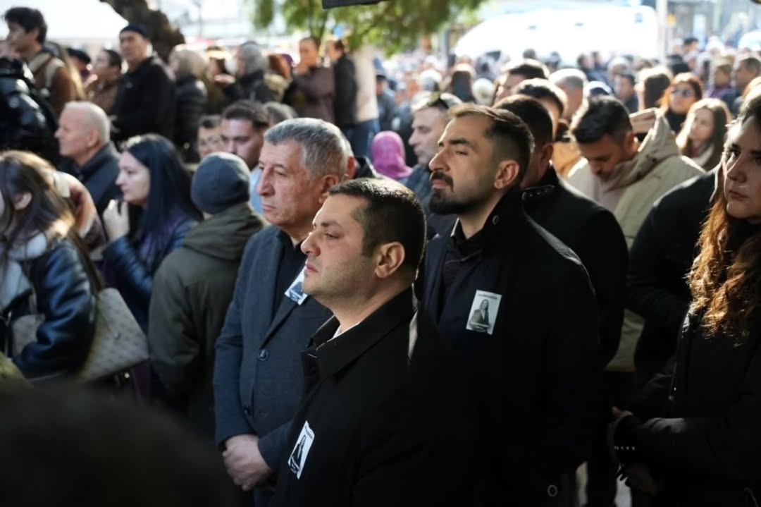 Güzelbahçe Belediye Başkanı Mustafa Günay, hayatını kaybeden Şehzadeler Belediye Başkanı