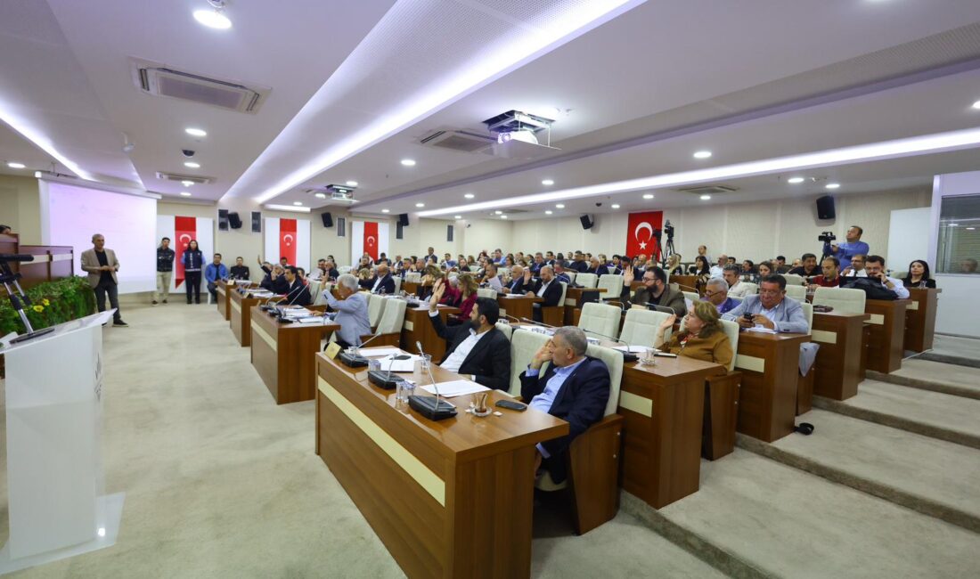 Karabağlar Belediyesi Aralık Ayı Meclisi’nde kentsel dönüşüm, imar planları ve