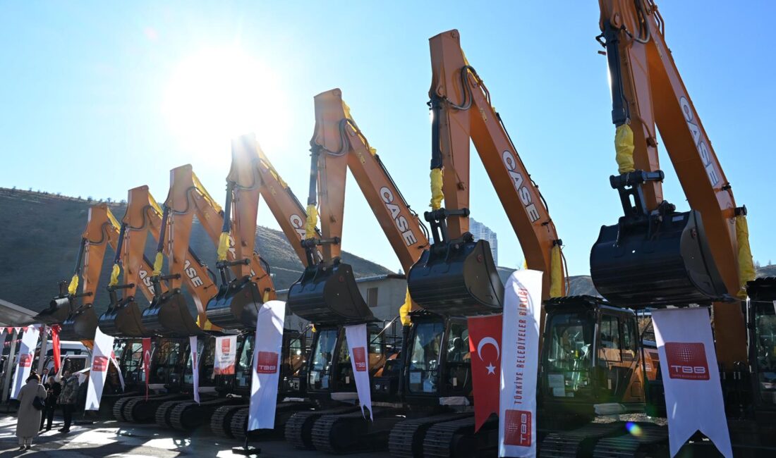 Türkiye Belediyeler Birliği hibe desteğiyle Karabağlar Belediyesi’ne kazandırılan 22 tonluk