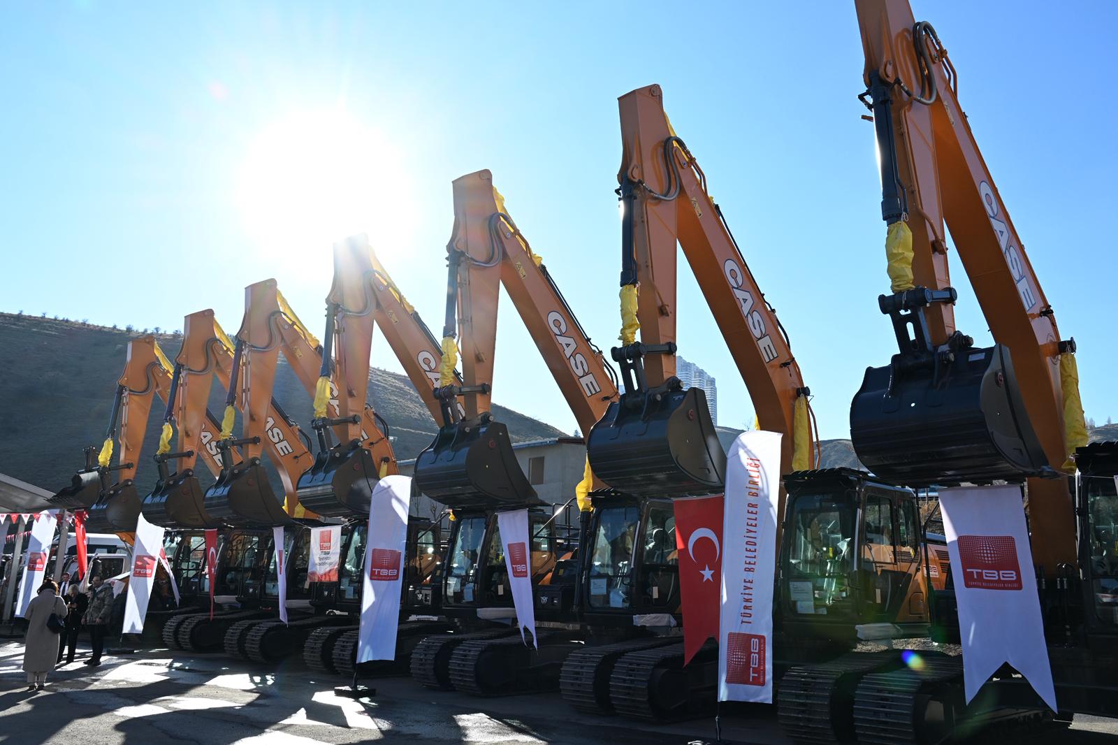 Türkiye Belediyeler Birliği hibe desteğiyle Karabağlar Belediyesi’ne kazandırılan 22 tonluk