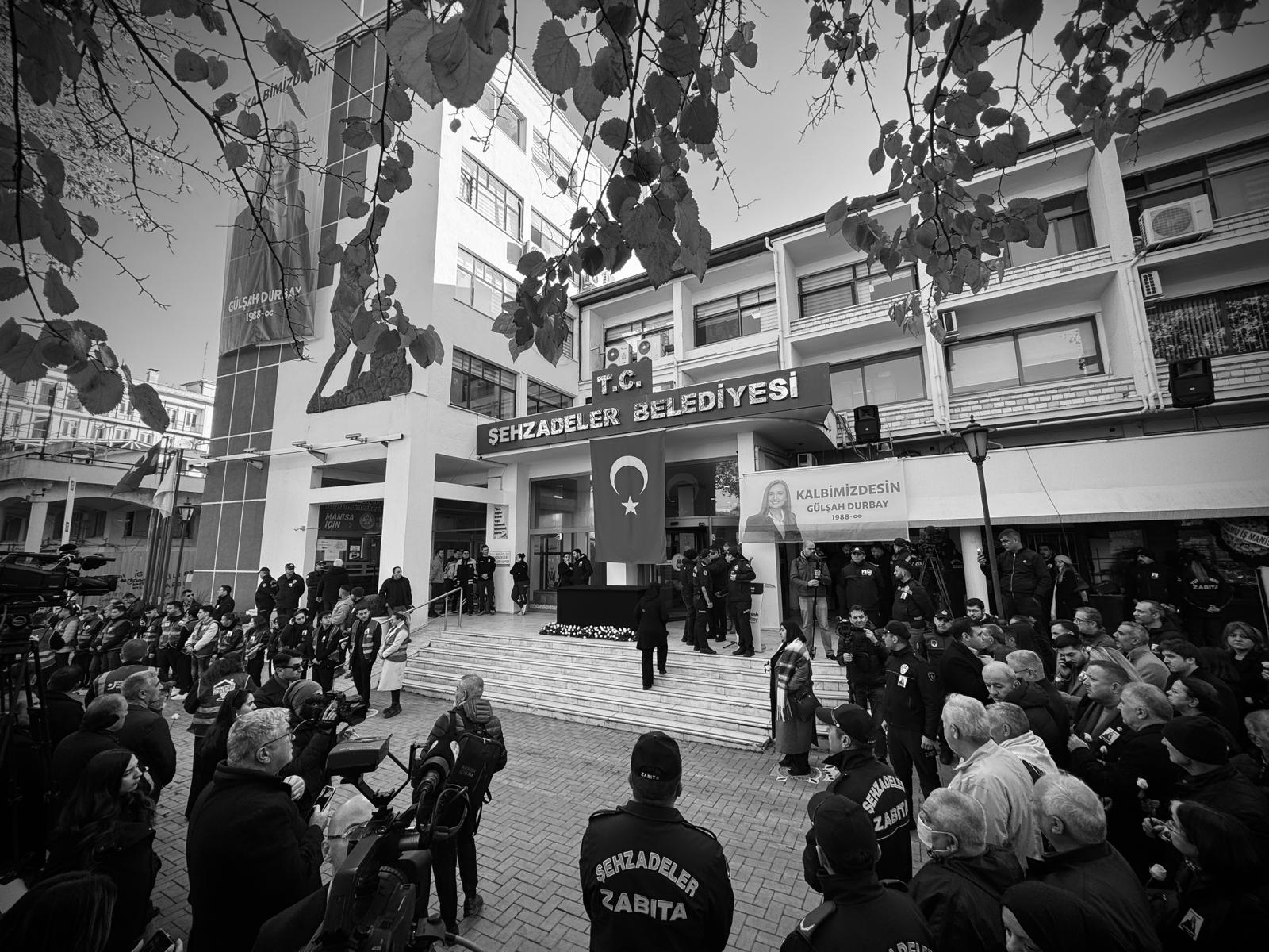 Manisa tarihinin ilk kadın belediye başkanı olan Şehzadeler Belediye Başkanı