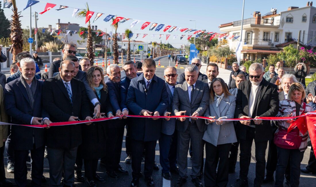 İzmir Büyükşehir Belediyesi tarafından hayata geçirilen 75. Yıl Cumhuriyet Bulvarı’nın