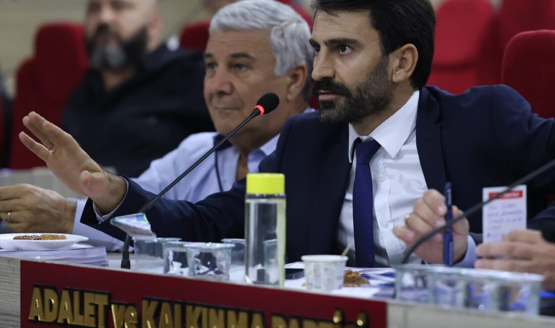 AK Parti’li Dilaver Kişili, Güzelbahçe Belediye Başkanı Mustafa Günay’ın Aliağa