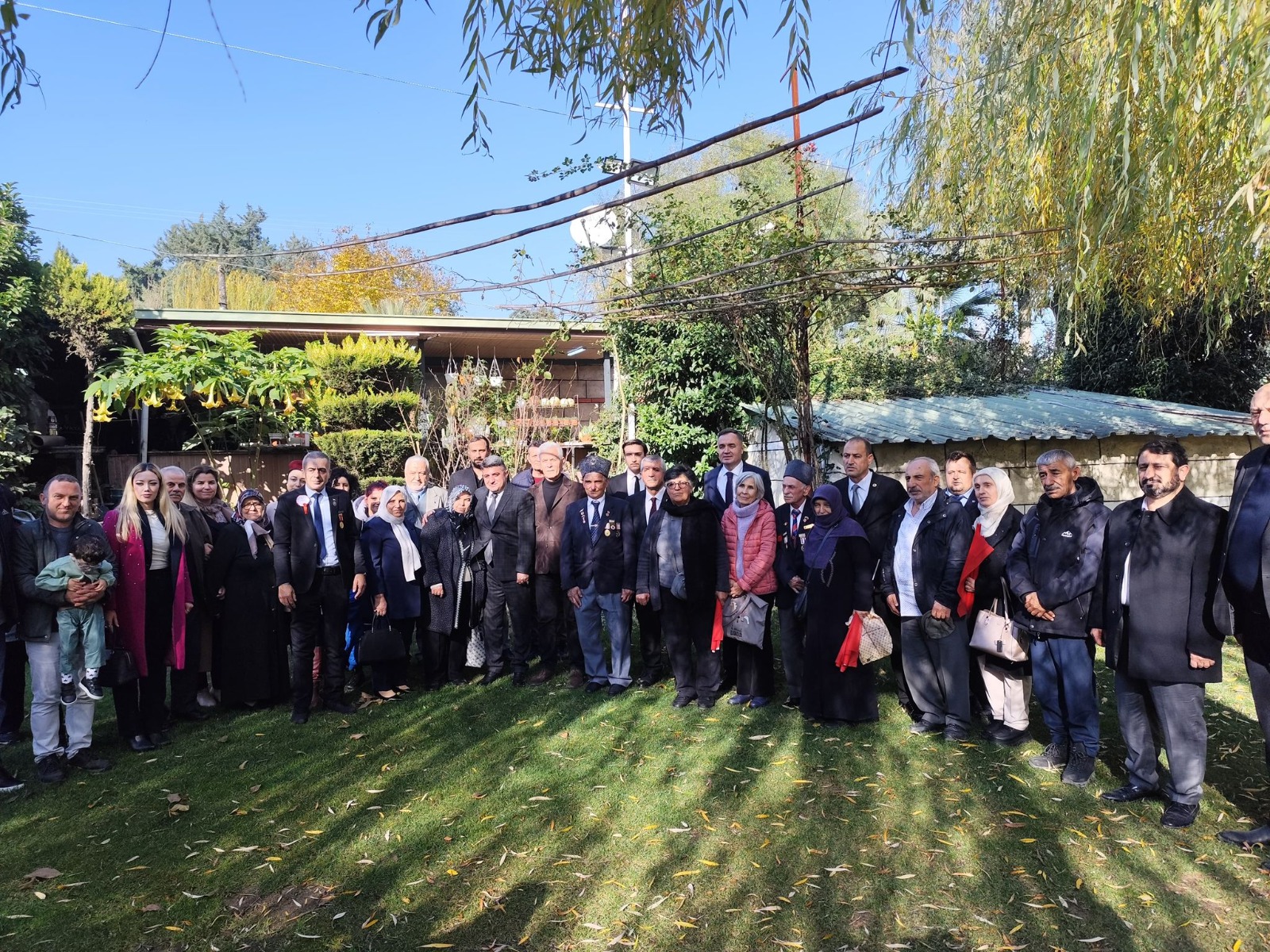 MHP İzmir İl Teşkilatı, Kemalpaşa’da düzenlenen kahvaltılı toplantıda şehit aileleri