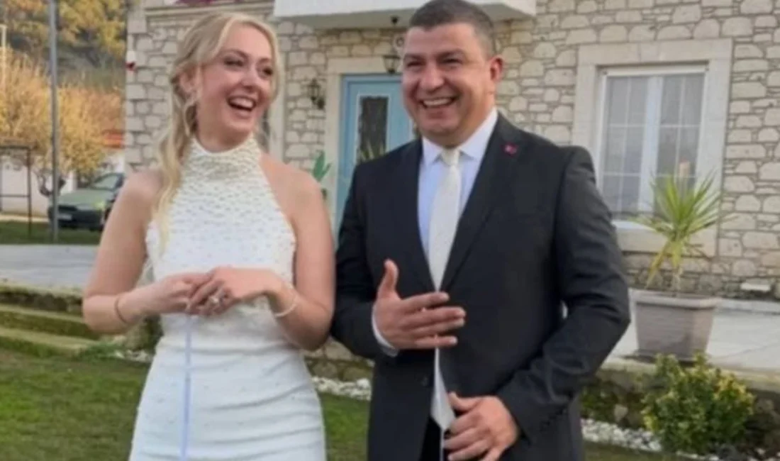 Tire Belediye Başkanı Hayati Okuroğlu, bankacılık sektöründe çalışan Özge Bilgin