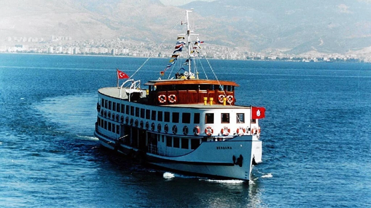 İzmir Büyükşehir Belediyesi, yılın son günlerine yaklaşırken kültür ve sanat