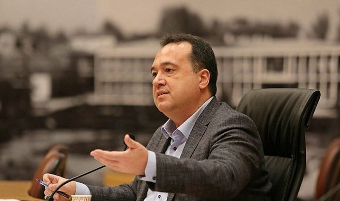 Manisa Büyükşehir Belediye Başkanı Besim Dutlulu, İzmir’e aktarılan suyun Manisa’yı